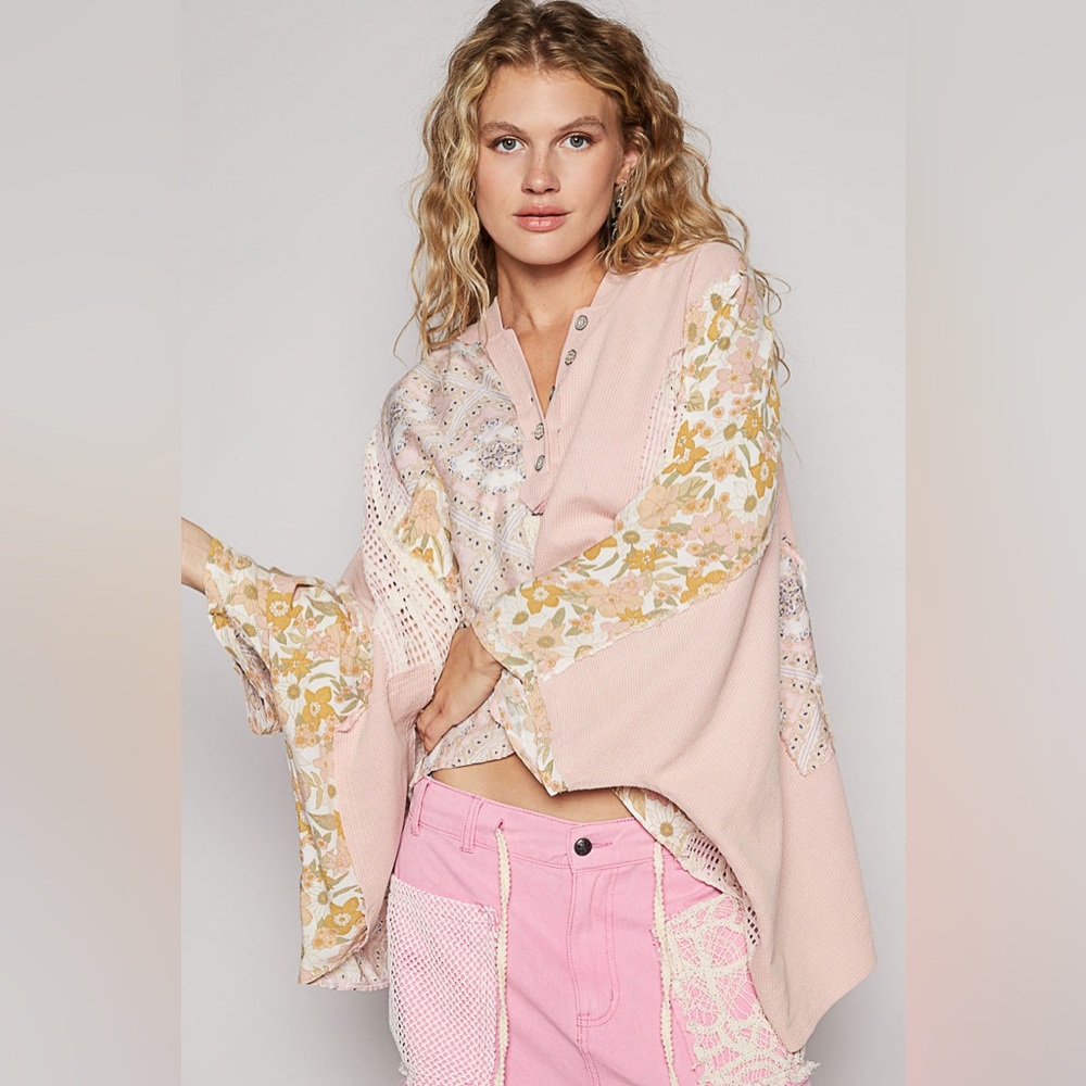 💗NIP/NWOT POL “Whimsy Patchwork Lightweight Hooded Top” in Soft Pink💗 Sz Large